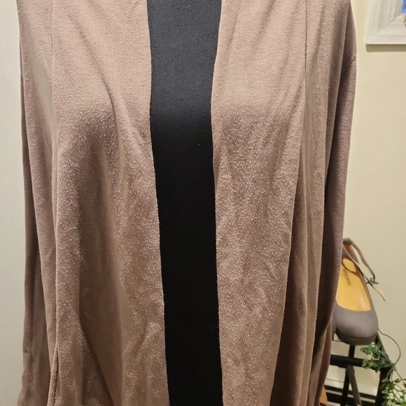 Cardigan - Picture 2 of 3